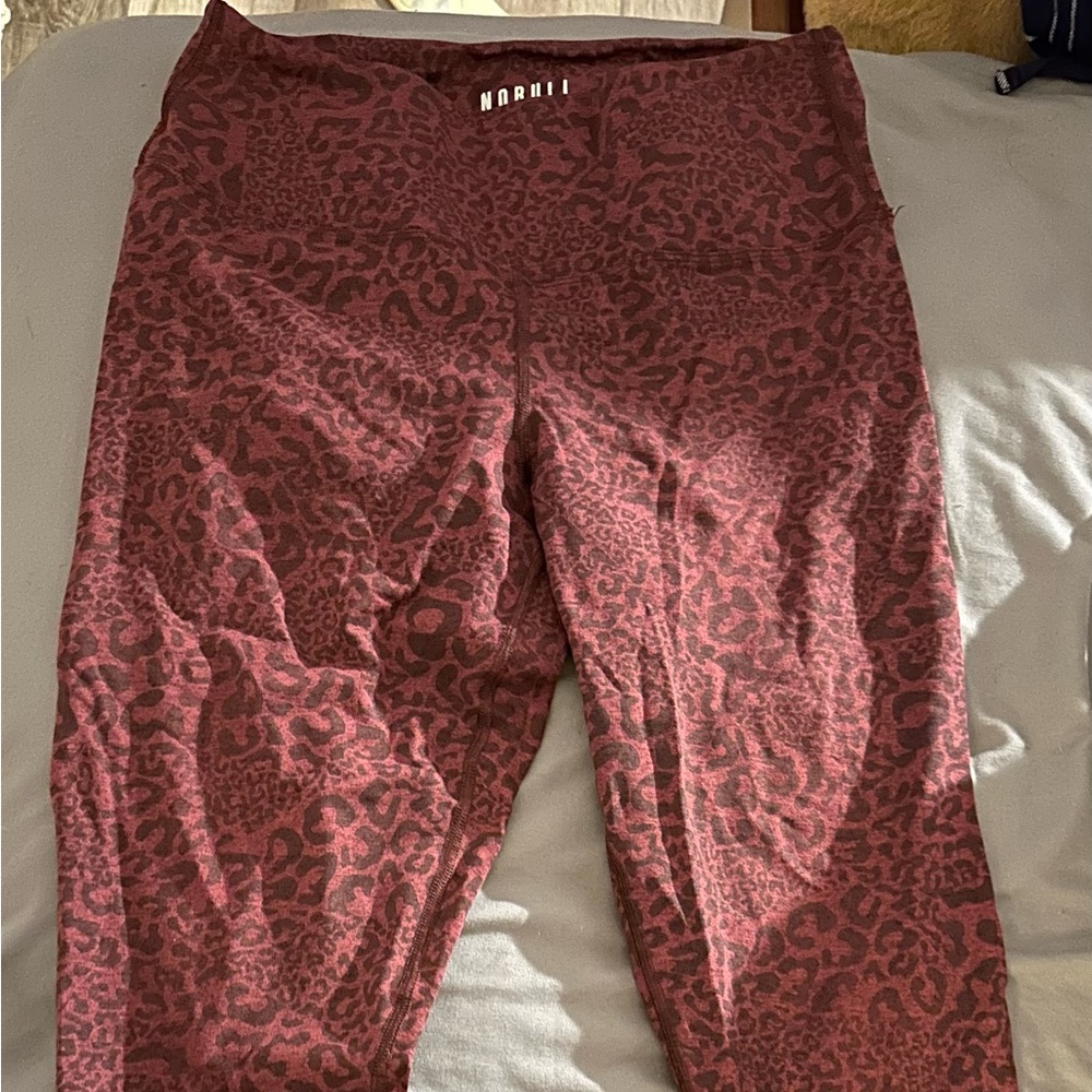 NoBull burgundy leopard leggings Med
